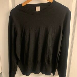 H&M long sleeve knit top with button